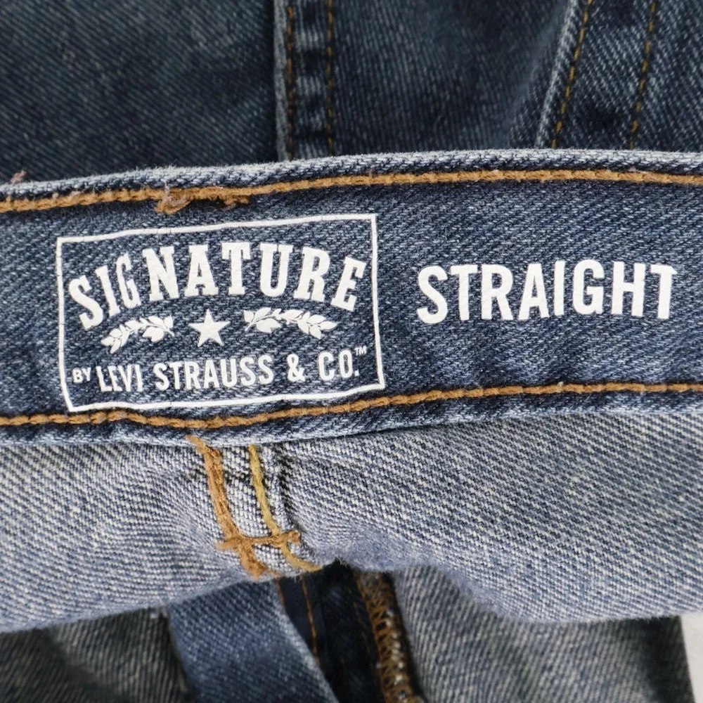 Signature Levi Strauss & Co. Jeans Straight Leg Mens Size 38x30 Blue 100% Cotton